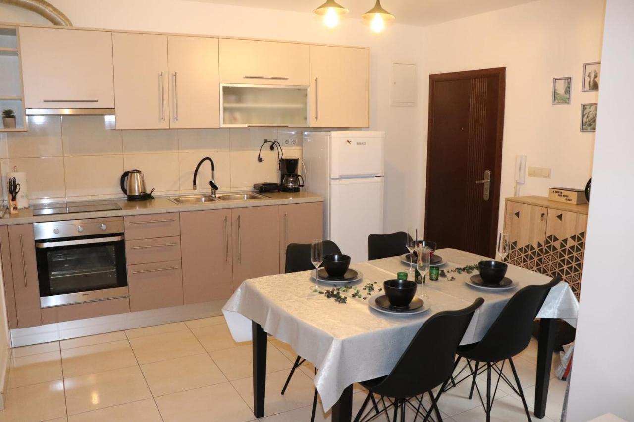 Apartments Kikaso - Near Mall Of Split, Free Parking Esterno foto