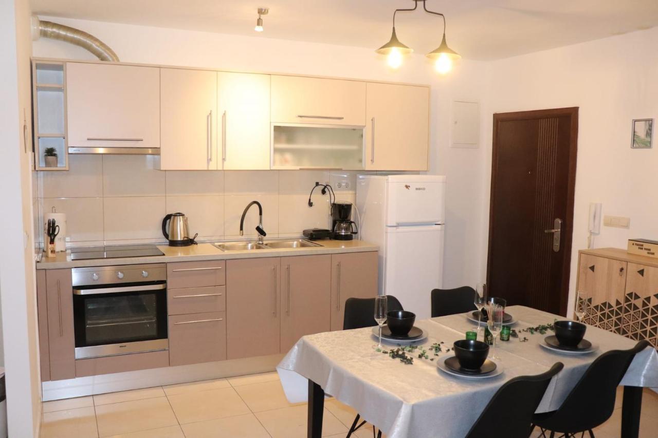 Apartments Kikaso - Near Mall Of Split, Free Parking Esterno foto