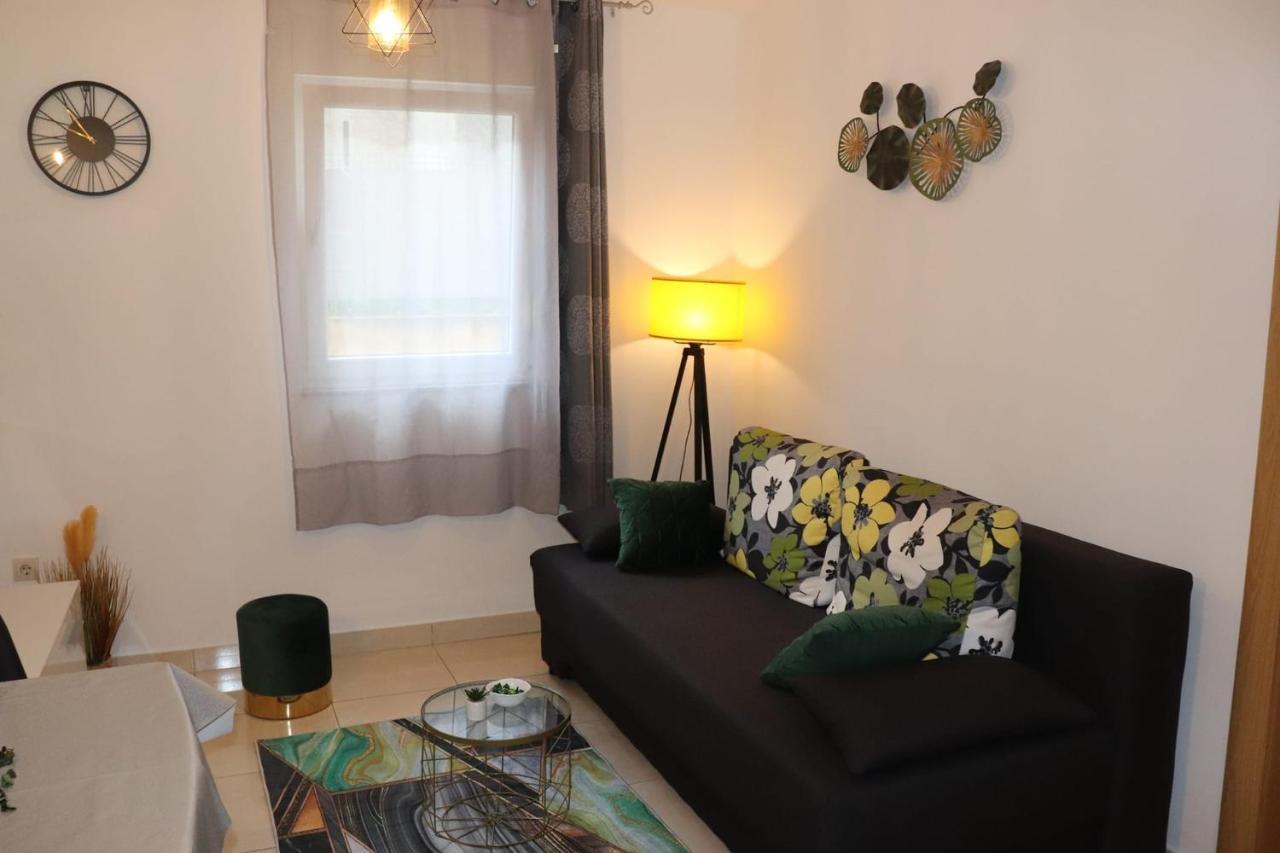 Apartments Kikaso - Near Mall Of Split, Free Parking Esterno foto