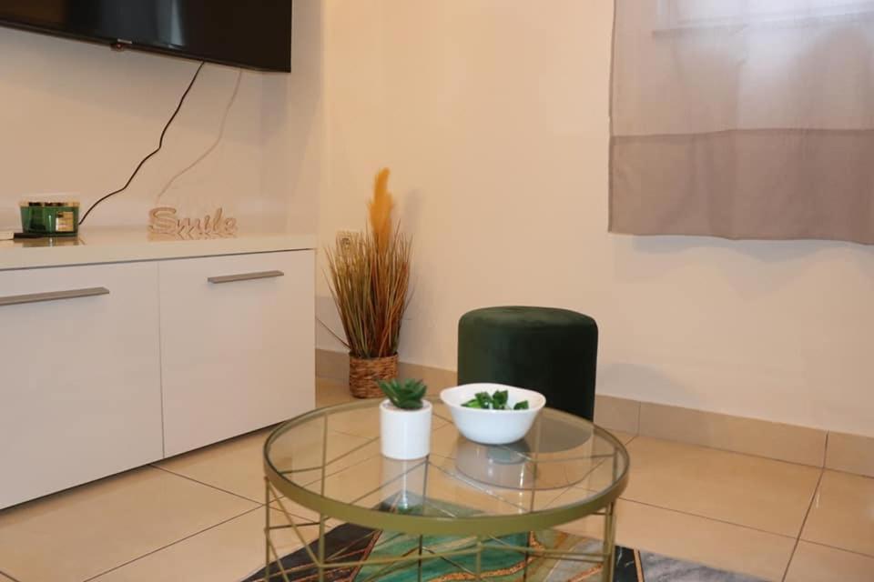 Apartments Kikaso - Near Mall Of Split, Free Parking Esterno foto